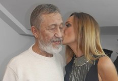 Светла ви памет г н Събев Благодаря учителю Това написа във Фейсбук певицата