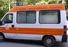 Мотоциклетист блъсна жена на пешеходна пътека и двама на тротоараИнцидентът