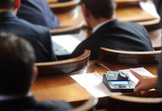 Поетапно се завишава минималният праг на облагаемия годишен оборот от 50