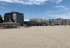 Хотелиерите приютили бежанци твърдят че държавата не им е изплатила