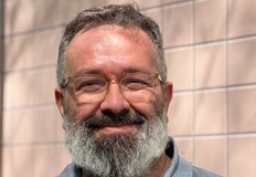 Разгледах профила на момичето на полицайката Тя е живото момиче