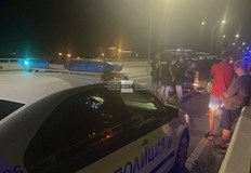Бургаската полиция залови седем нелегални мигранти след преследване късно снощиБежанците