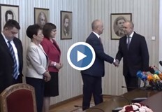 БСП връща неизпълнения трети мандатКорнелия Нинова и председателят на парламентарната група
