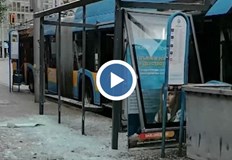 Пътен инцидент в София Тролей се блъсна в спирка на столичния