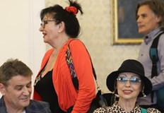 Задължението важи за обществените медии БНР и БНТ и