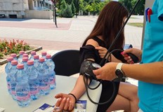 Лечебни заведения Медика с подкрепата на студенти от Факултет Обществено