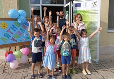 В начинанието са ангажирани психолози логопеди специални и социални педагози