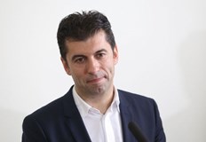 Бойко Борисов чете този доклад доклада на АДФИ и за