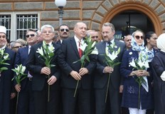 Макар да са минали 27 години болката е още жива