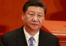 Погребалната катафалка с тялото на убития бивш министър председател Шиндзо Абе