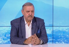 Възрастните и хората с придружаващи заболявания да си поставят втори