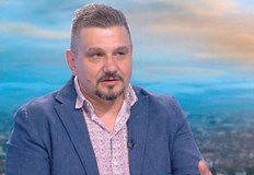 Според Тодор Тодоров дълги години в обществото ни се е