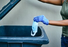 Това включва отпадане на маските ограниченията по заведенията и т н Русия