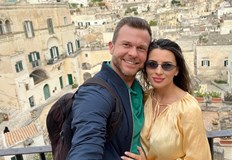 Актьорът показа годежния пръстен който е поднесъл на любимата си