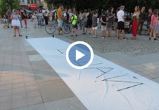 Спонтанен протест организиран за часове в социалните мрежи от русенски майки се