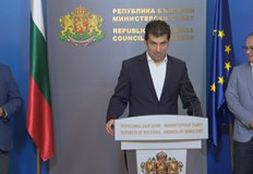 Премиерът в оставка главният държавен здравен инспектор доц Ангел Кунчев