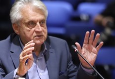 Полицаите няма да оставят сами а ще бъдат поне по