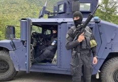 Жители на Северно Косово издигнаха барикади по ключови пътища в