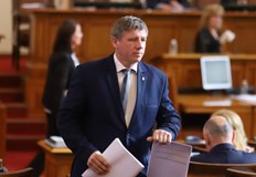 Николай Дренчев от Възраждане е търсил среща с министър Николай