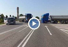 Започнаха протестите на пътните строители Началото бе дадено на площада пред Народното събрание