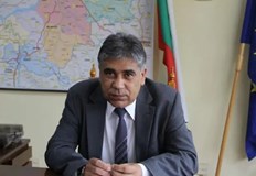 Той е назначен на поста на 1 майБившият зам областен управител