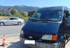 Полицията в Карлово арестува четирима българи от Пазарджишко които са