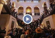 Хората обещаха да си тръгнат когато президентът официално подаде оставкаОкупацията