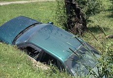 17 годишен неправоспособен шофьор от Нови пазар претърпя пътен инцидент Оказало се че