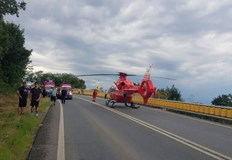 Десет души пострадаха при катастрофа снощи между лек автомобил и