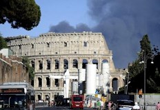 Пореден голям пожар в италианската столицаПрез уикенда над Рим се