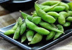 Хранителните качества на младата соя са безценниЕдамаме е бобова култура която се