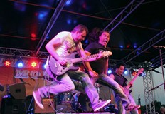 В Мюзикъл и Рок вземат участие и музикантите и солисти и