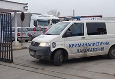 По неофициална информация става въпрос за убийствоТяло на 60 годишен мъж