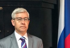 Сред заминаващите днес са генералните консули в Русе и Варна