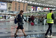 Най малко 400 национални и международни полета са отменени в Италия