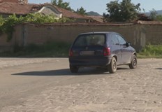 Остава тежко състоянието на 6 годишното дете блъснато вчера от кмета