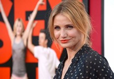 В началото на кариерата си актрисата е била модел в