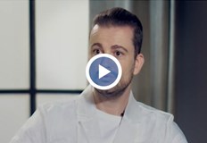 Тази неделя в Събуди се певецът Стефан Илчев сяда пред