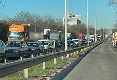 Ежедневните проблеми със затруднения трафик към Русе е тема на събранието което