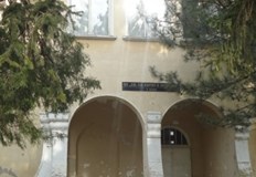 Кметът разкри как училището е било продаденоДокато непрекъснато сме свидетели