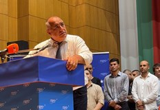 Петков се отметна от собствените си думи дори по темата