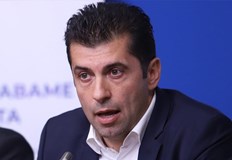 Кирил Петков намекна за задкулисие в поръчката за магистралата Русе