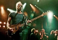 Стинг прекъсна концерта си във Варшава за заклейми войната в