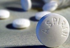 Често възрастните хора приемат аспирин в горещините с цел профилактика