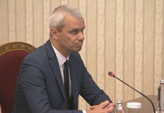 Последни на консултация при президента в петък отидоха от Възраждане По