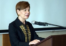 Посланик Айлин Секизкьок вижда решението на проблема в това българската държава да