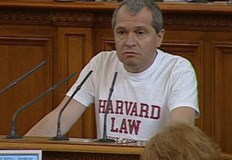 Тошко Йорданов бе порицан за дрескода който бе избрал за Народното