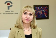 Според специалисти употребата на райски газ се равнява на лека дрогаОмбудсманът