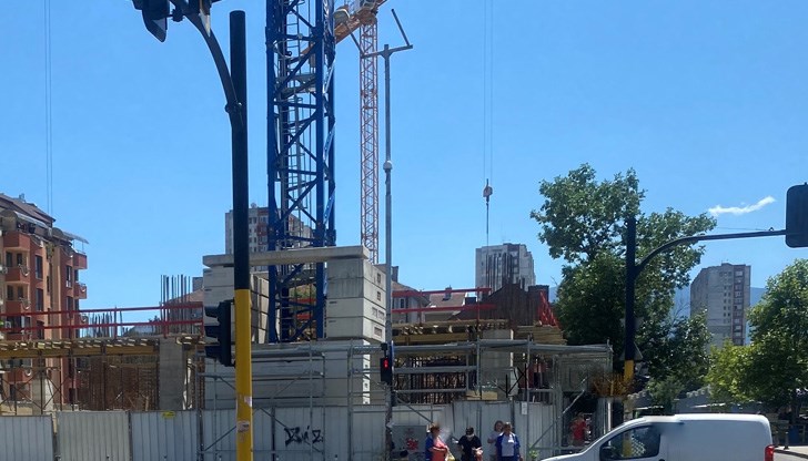 Пострадалият 38-годишен мъж е с опасност за живота Пострадалият 38-годишен мъж е с опасност за живота