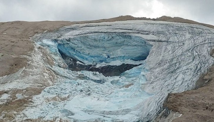 Ледникът се срути в планината Мармолада, която е най-високата в италианските Доломити